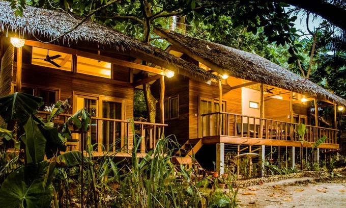 Catangnan House | Amihan Bungalows