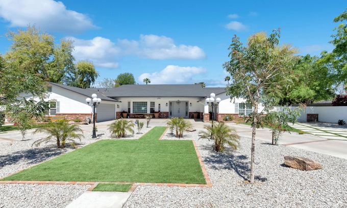 Rancho Solano House | Ample and cozy Phoenix central corridor home with pool and equipped gym.