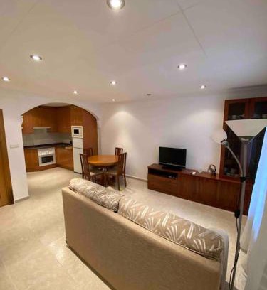 Mataro Apartment | Amplio apartamento con aire acondicionado a 15 min de la playa andando