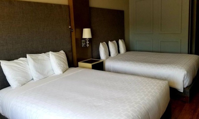 Castle Rock House | An Adventure Awaits! 2 Affordable Units, Pet-Friendly, Near Castle Rock Outlet Mall