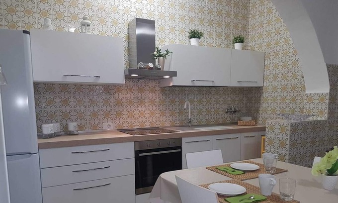 Syracuse Cottage | an apartment located on the ground floor of a villa one km from the sea