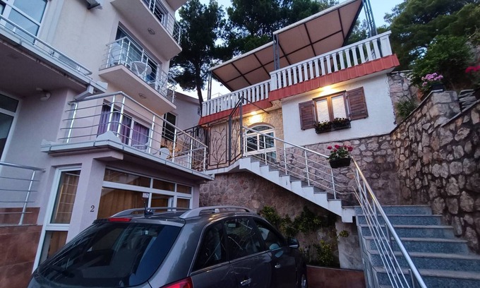 Susanj Apartment | An apartment in a complex in a pine forest