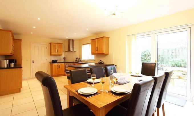 Pairc Na Gloine House | An ardmullen 4 bed that sleeps 8 guests in 4 bedrooms