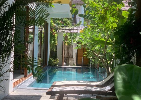 Cam An House | An Bang Rainbow Beach House