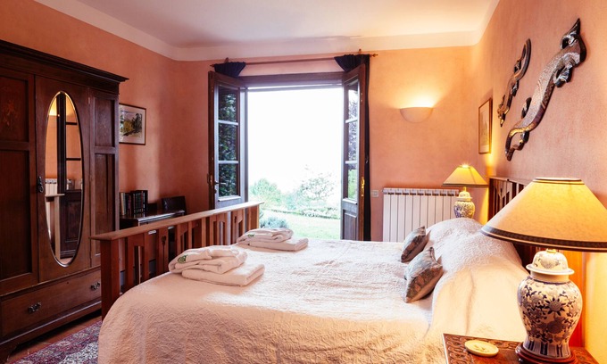 Molazzana Apartment | An elegant & spacious farmhouse apartment with private loggia and amazing views