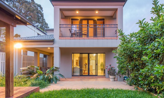 Southport House | An entertainer's paradise on the Gold Coast