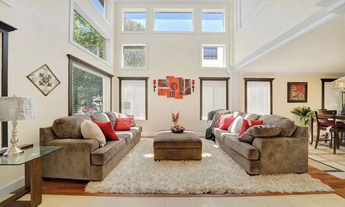 Antioch House | An ideal locationnn