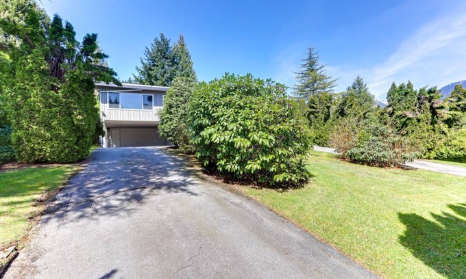 West Vancouver House | An Immaculate Family House in West Vancouver