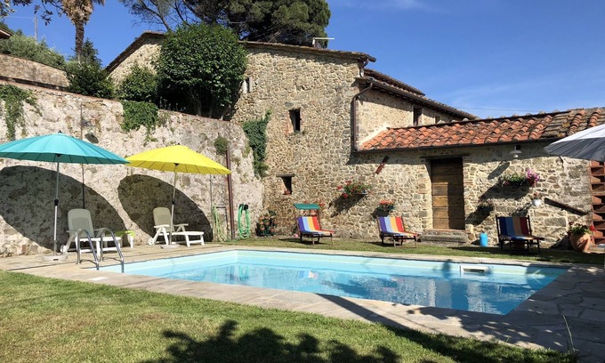 Valgiano House | An oasis of tranquility, in the splendid Tuscan hills.