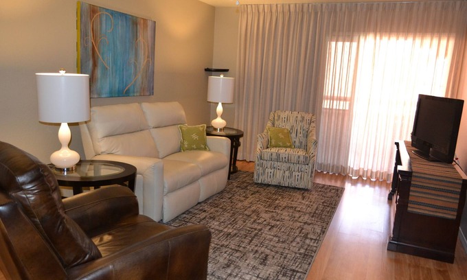 Paradise Valley Village Condo | Anasazi Village - Beautiful Setting-Dining, Shopping, Golf, Peaceful