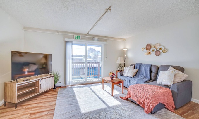 Midtown Anchorage Apartment | Anchorage Retreat, Walk to Dining & Entertainment