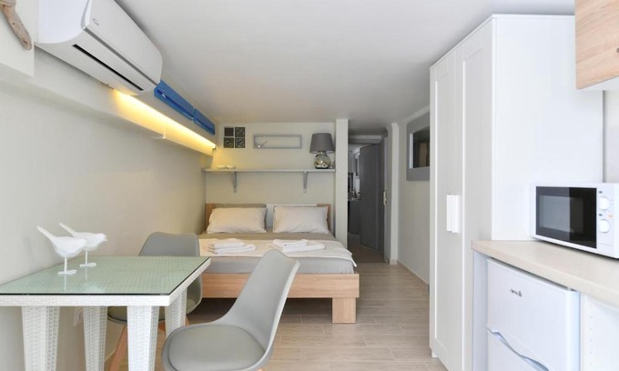 Naousa Apartment | ANEMA1 Studio in the Heart of Naousa