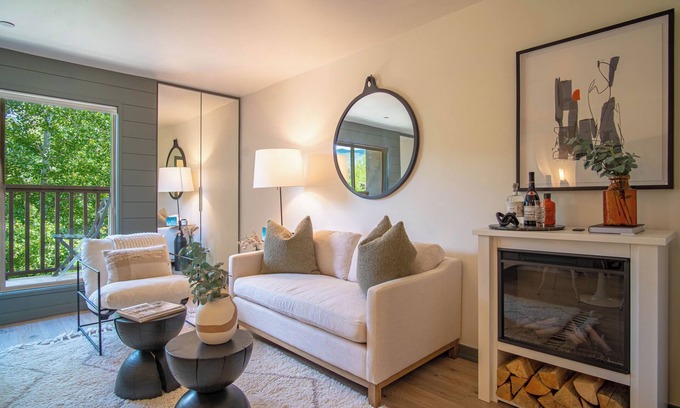 Elkhorn Village Condo | Angani Studio - Elkhorn Resort Amenities Included
