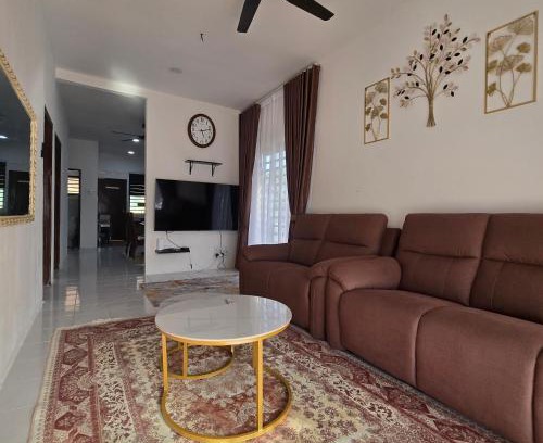 Banting House | Anjung KLIA No 69 With Neflix