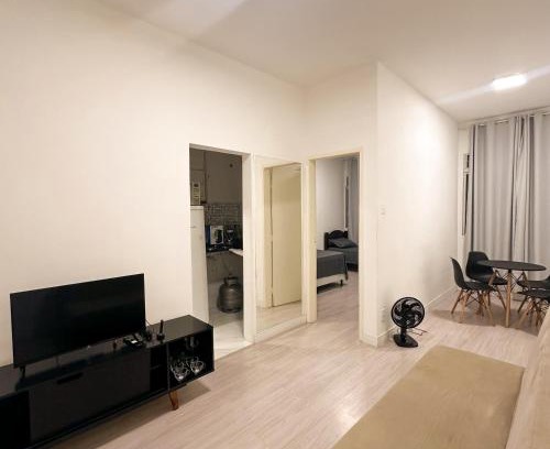 Barro Preto Apartment | Apê Nova York I Raul Soares Centro Mercado Central