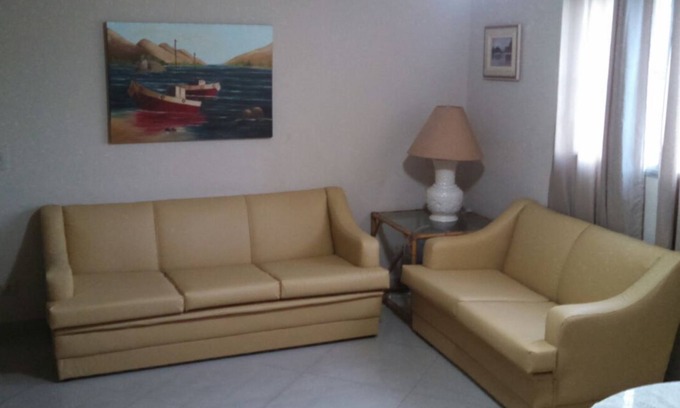 Pitangueiras Apartment | AP GUARUJÁ - 3 SUITES - 70 meters from the BEACH - with free Wi-Fi 400 mega.