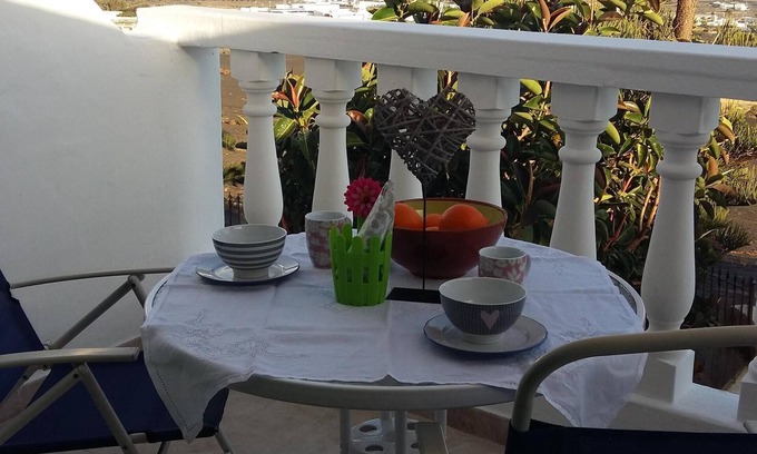 La Asomada Apartment | Aparament with great views to the see on a quite rural place.