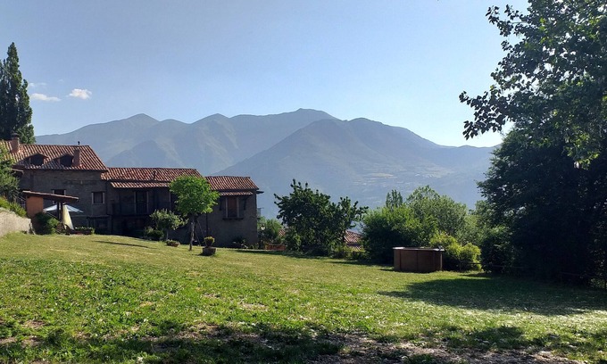 Denuy Apartment | Apartment with gallery with direct exit to the garden