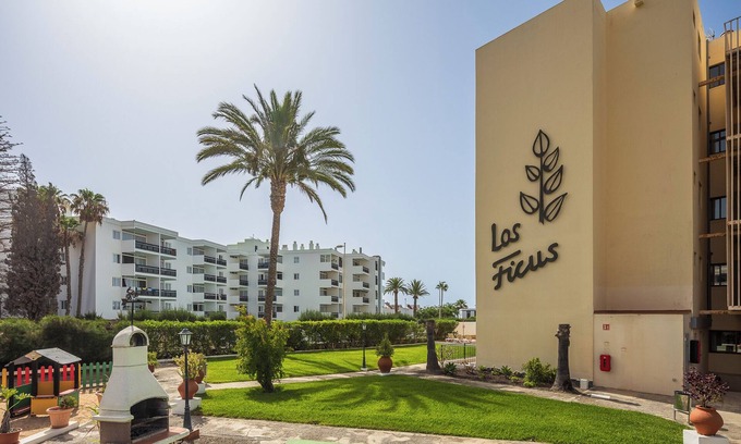 Playa del Ingles Apartment | Apartamento Los Ficus