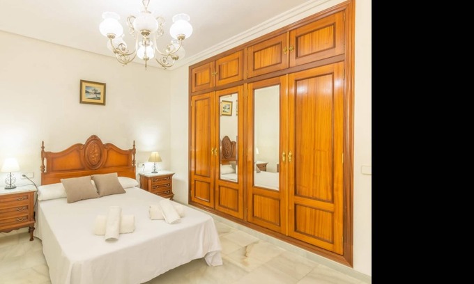 Ciudad Jardin Apartment | Apartament Ciudad Jardin 3 Rooms