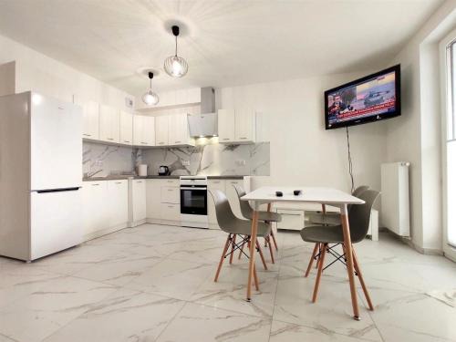 Kielce Apartment | Apartament Julia 1-3 os I piętro z balkonem i garażem