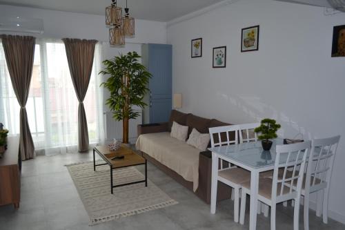 Jibert Apartment | Apartament POK
