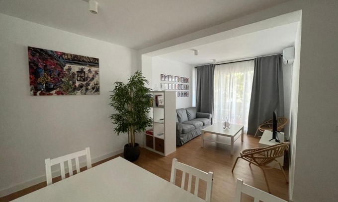 Ciudad Jardin Apartment | Apartamento Colina B 19.