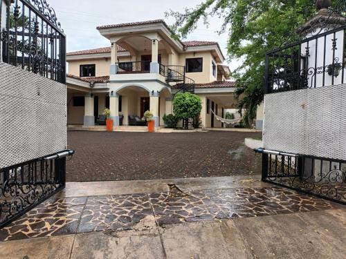 Managua Apartment | Apartamento con piscina