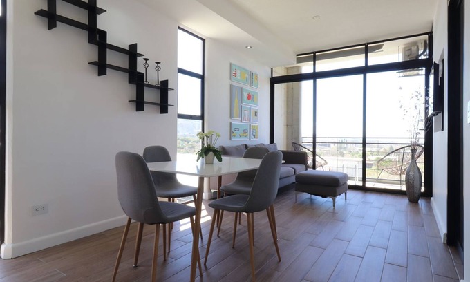 Santa Ana Apartment | Apartamento con Vista Espectacular y Amenidades de Lujo!