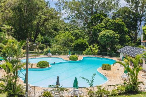Petropolis Apartment | Apartamento Piscina Cinematográfica em Petrópolis-Itaipava