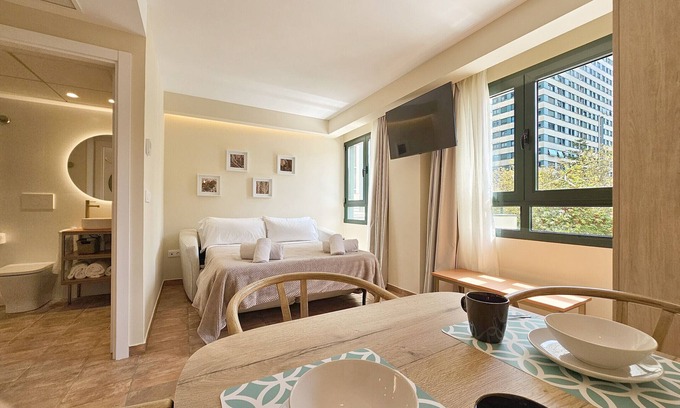 Ciutat de les Arts i les Ciencies Apartment | APARTAMENTOS LAS CIENCIAS STUDIO P. WIFI + PK + AIRE ACONDICIONADO