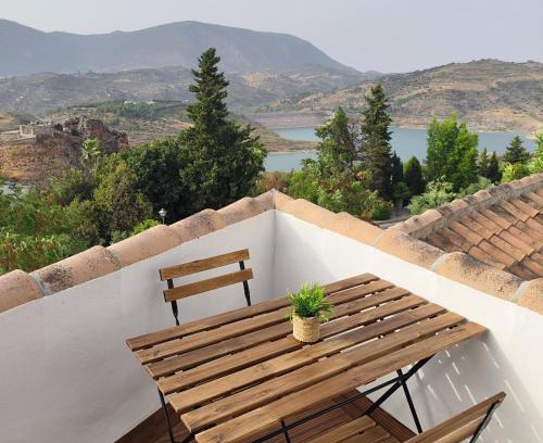 Zahara de la Sierra Apartment | Apartamentos Sol y Luna