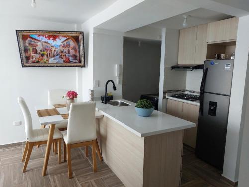 Floridablanca Apartment | Apartasuite Privado Espectacular Vista Panorámica cerca al HIC FOSCAL 3 Habitaciones