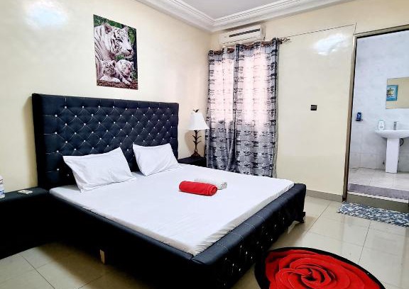 Ouakam Apartment | Apartement 3Chambres Climatisées Salon Cuisine