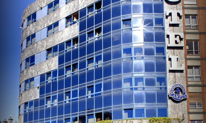 La Corredoria y Ventanielles Apartment | Aparthotel Campus