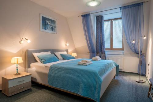 Ceske Budejovice Apartment | apartmány Marco Shipping
