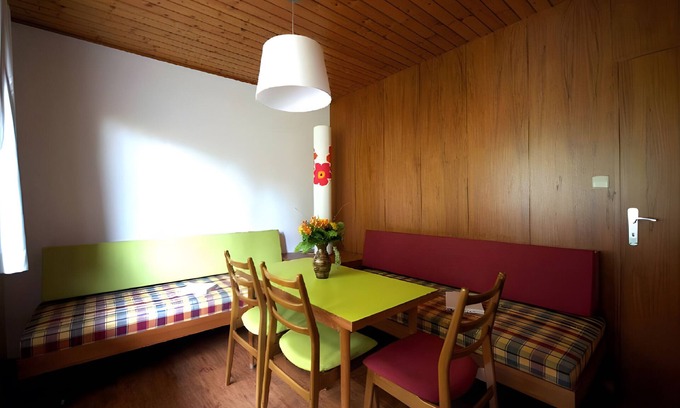 Hierholz Apartment | Apartment '3' with Shared Terrace, Balcony and Wi-Fi