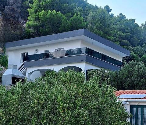 Gdinj Apartment | Apartmani Bradaric Hvar