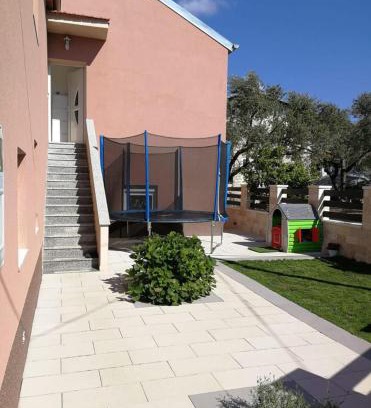 Sveti Filip i Jakov Apartment | Apartmani Milat