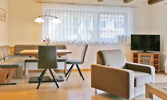 Bad Peterstal-Griesbach Apartment | Apartment 'Leibgedinghaus Eg' with Mountain View, Private Terrace and Wi-Fi