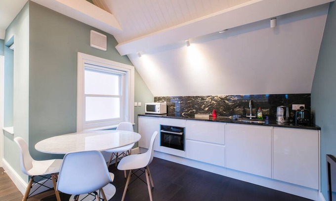 City of Westminster Apartment | Apartment ∙ 1 bedroom ∙ 2 guests