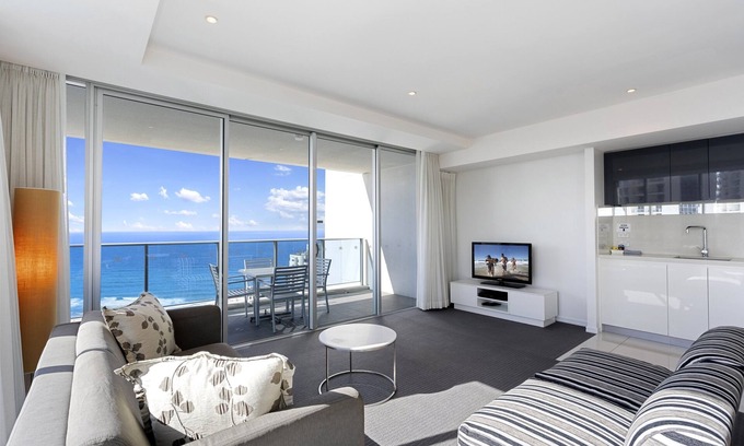 Surfers Paradise Apartment | Apartment 12501 is a well-appointed 2 bedroom-2 bathroom luxury holiday apartmen