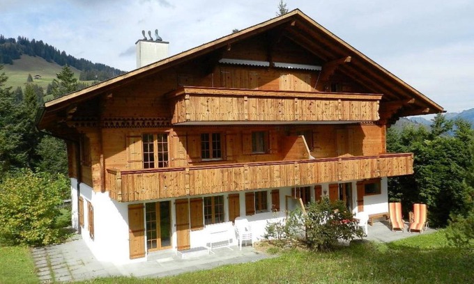 Saanenmoeser Apartment | Apartment ∙ 2 bedrooms ∙ 5 guests