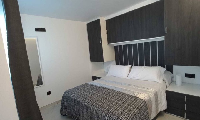 La Catedral Apartment | APARTMENT 3 HOUSE PUERTA DE ALMODOVAR