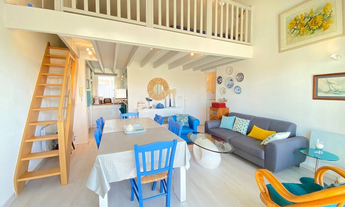 Fouras Apartment | Apartment 4/5 people, pool, sea front, Fouras