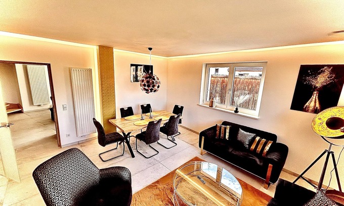 Naumburg Apartment | Apartment '4 Deluxe' with Wi-Fi and Air Conditioning