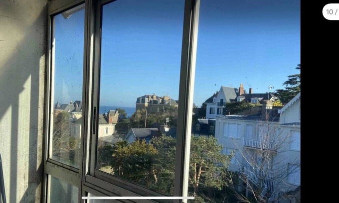 Saint-Igneuc Apartment | Apartment 5 minutes from the beach and town center with sea view