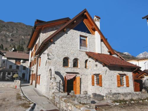 Barcis Apartment | Apartment Albergo Diffuso - Cjasa Ustin-2 by Interhome