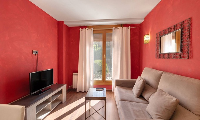 Daroca Apartment | Apartment 'Apartamento Rica' with Private Terrace, Wi-Fi and Air Conditioning