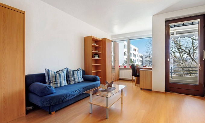 Region Hannover District Apartment | Apartment 'Appartement Björn Schuhknecht' with Balcony and Wi-Fi
